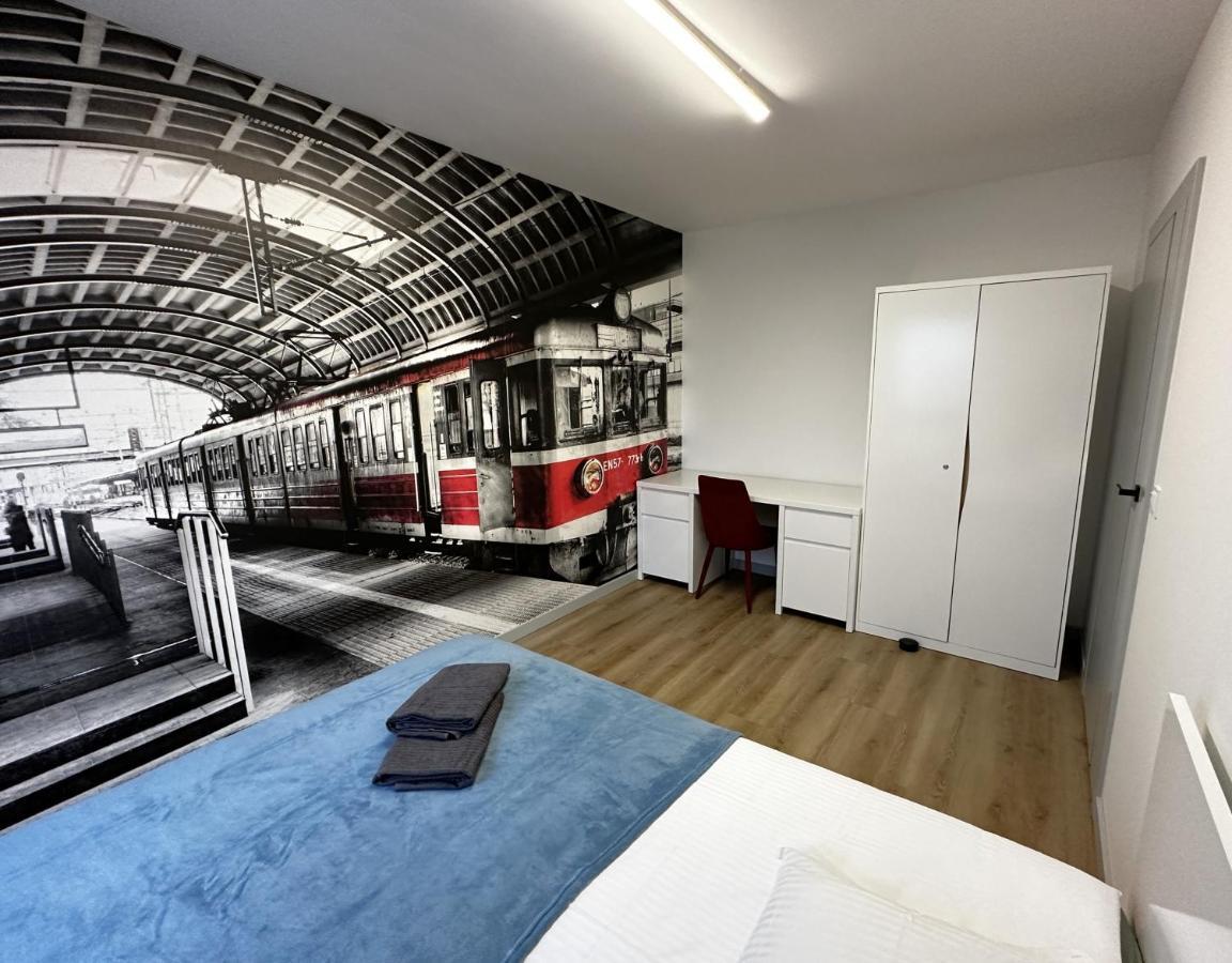 Apartament Lotnisko Chopina Warsaw Airport Exterior foto